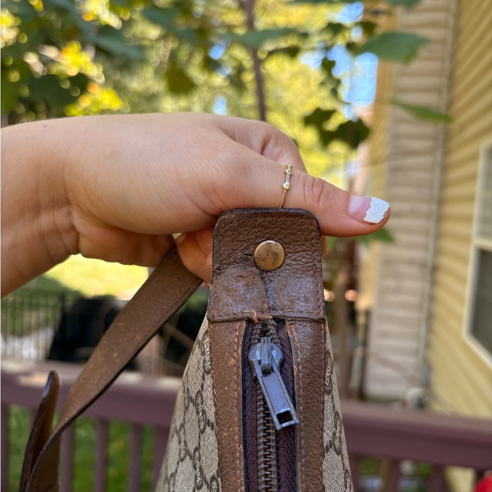 Gucci Beige and Brown Shoulder Bag - Picture 10 of 15